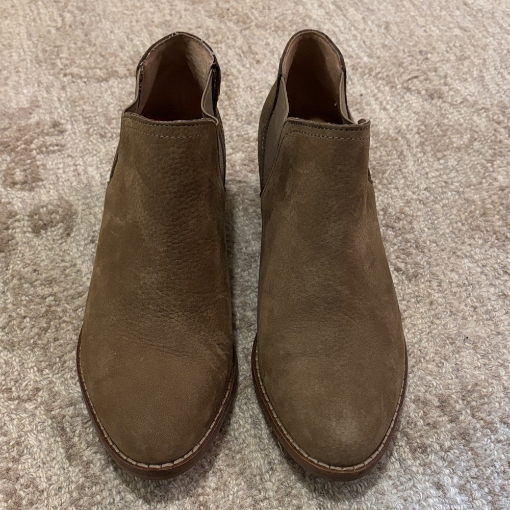 Lucky Brand Tan Ankle Booties